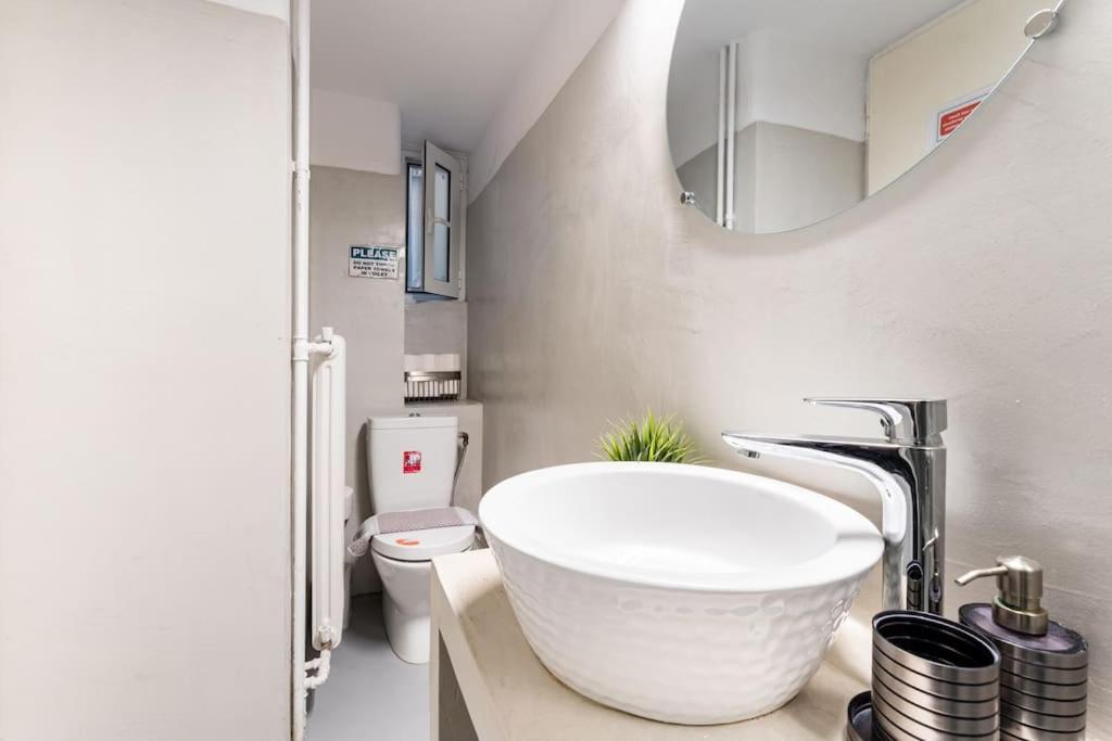 Apartment Downtown Cute In The Heart Of Plaka Athens