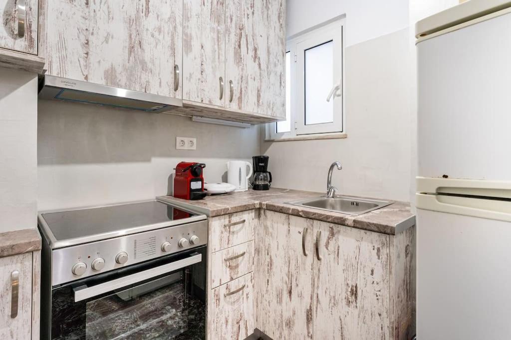 Apartment Downtown Cute In The Heart Of Plaka Athens